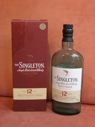 Leere whisky flasche the - whisky,