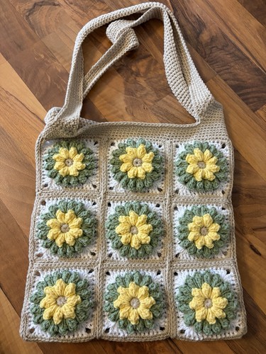 Gehäkelte tasche granny - tasche,