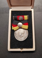 Alte DDR Medaille Master des