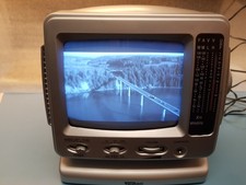 WeTeKom Westfalia Mini-TV 5,5" S/W-Fernseher mit MW/UKW-Radio