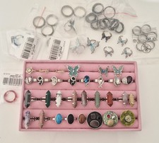 Schmuckset mit 63 Ringen aus