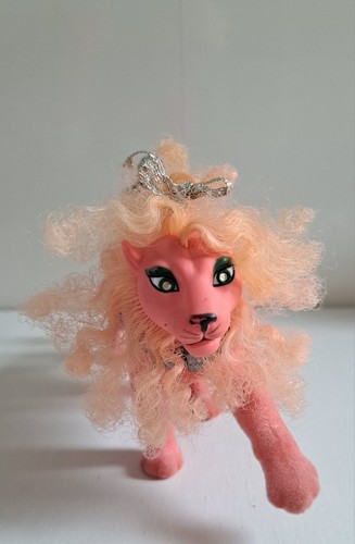 She löwe clawdeen - löwe,