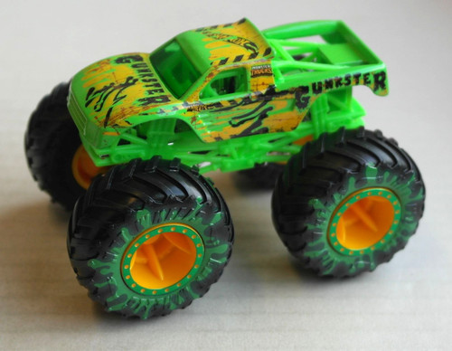 Hot wheels monster trucks - hot,