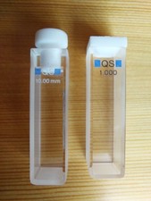 2 Stck. Makro-Küvetten, Hellma, Quarzglas Suprasil, 200-2500 nm, 10 mm, 3500µl