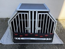 Massgefertige Schmidt-Hundebox