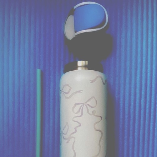 Urban outfitters 32oz - outfitters,