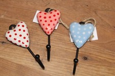 Wandhaken Herz (9,5 cm) aus Metall und Keramik, Garderobenhaken, Haken Herz