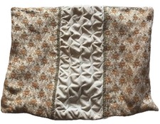 Vintage Deko-Kissen Samt Brokat gesteppt helles Beige mit Gold ca. 50x38 cm