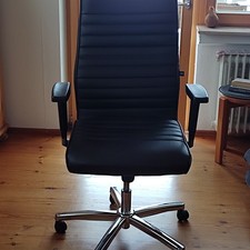 Chefsessel von Topstar - Ausführung Leder schwarz / Chrom Profi Chief 100