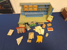 Alter Kaufmannsladen 30iger Jahre mit viel Zubehör