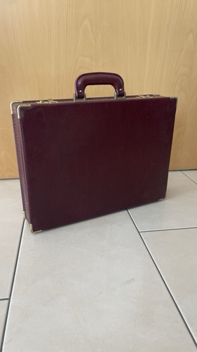 Eleganter aktenkoffer von - eleganter,