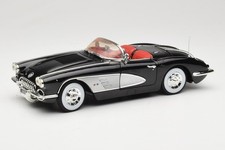 73109 Chevrolet Corvette C1 Black & Silver Motormax 1:18