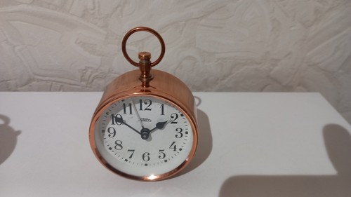 Alter mechanischer wecker - ,