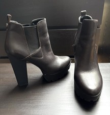 GUESS Stiefeletten In Braun