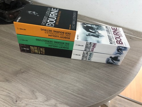 Robert ludlum - robert,