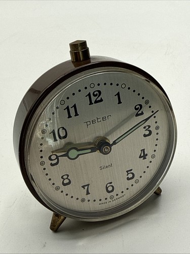Mechanischer vintage wecker - vintage,