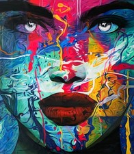 Ausstellungsstück! Frauen