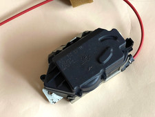 A164 740 05 00 =A211 740 02 35 Original Heckklappe Schloss mit Zuziehhilfe defek