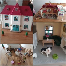 Schleich grosses Haus mit viel Zubehör, Pferde, Pony, Reiterin etc.