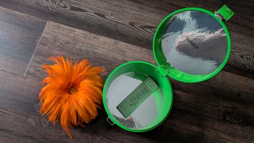 Swatch special feathers - special, "feathers"