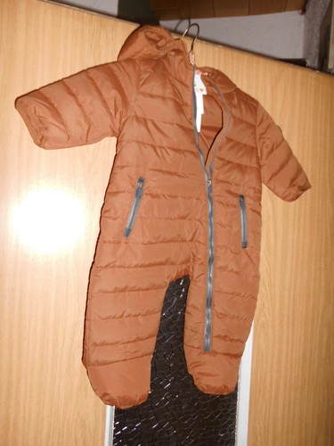 Schöner warmer baby junge - schöner,