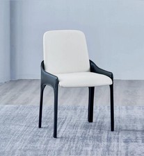 Moderner Weiß-Schwarzer