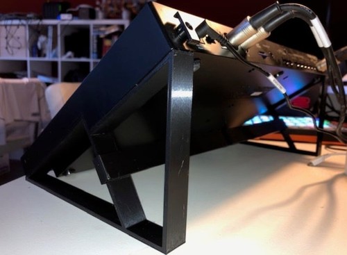 Roland grad stand v2 - grad,