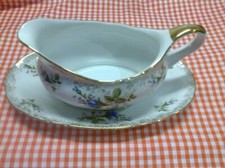 CHODZIEZ Porzellan 2teilige Sauciere Soßenkanne Rosendekor blaue Rose Goldrand