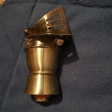 Wein Ausgießer Ritter Helm