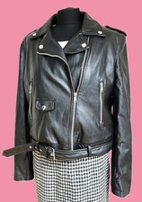 BIKER JACKE VON GUESS | XL | SCHWARZ | KUNSTLEDER | NEU | AUFWENDIGE DETAILS