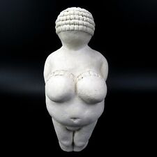 Dekorative Figur Objekt VENUS VON WILLENDORF signiert Kunstharz? Gipsguss?