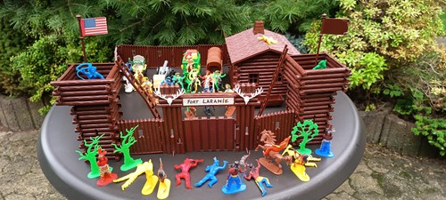 Big western fort - big,