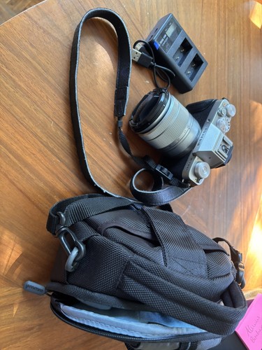 Fujifilm t100 2mp - x-t100, 24.2mp