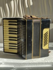 +Piano accordion,akkordeon
