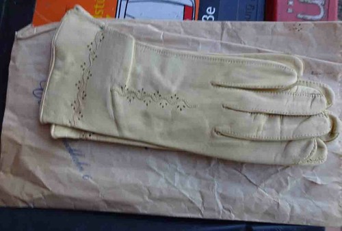 Alte handschuhe - alte,