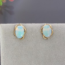 Wert 430 € Opal Ohrstecker 585 14 Karat Gelb Gold