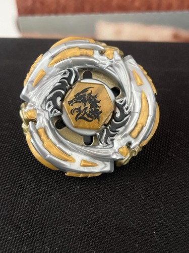Beyblade metal masters gold - masters,