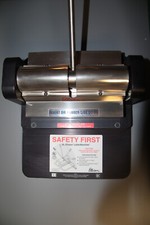  Papierstanze, "Ellison" + 16 verschiedene Stanzmotive, guter Zustand