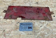 Original Mc Cormick IHC Traktor Batteriehalter 320 322 324 326 430 432 439