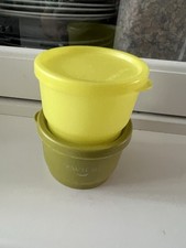 2 X Tupperware Zwiebelchen