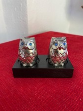 Salz & Pfefferstreuer - versilberte Eulen - sehr guter Zustand mit Podest