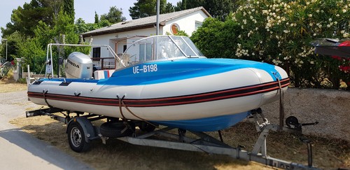 Schlauchboote mit motor - mit,