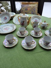 Seltes Porzellan Service