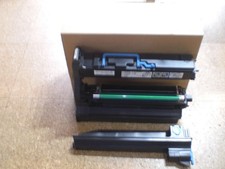 Toner und Abfallbehälter