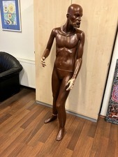 Schaufenster Dekopuppe Mann