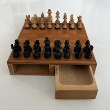 Handgemachtes Schachspiel aus