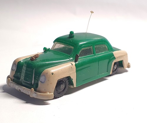 Siku plastik mercedes - 52,