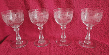 4 alte Weingläser