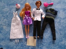 Barbie Puppen + Kleider und Zubehör Konvolut Top Zustand Konvolut