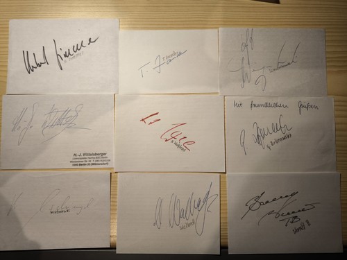 Autogramme auf karten - 27,
